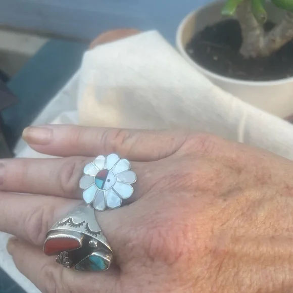 RELISTED! Vintage Native American MOP Cluster Bracelet and Ring Set🦋 - Picture 11 of 11